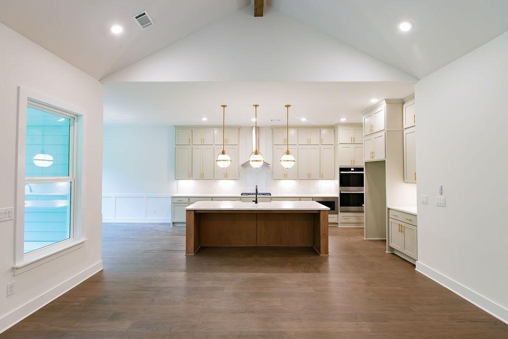 8350 Creekside Overlook Drive