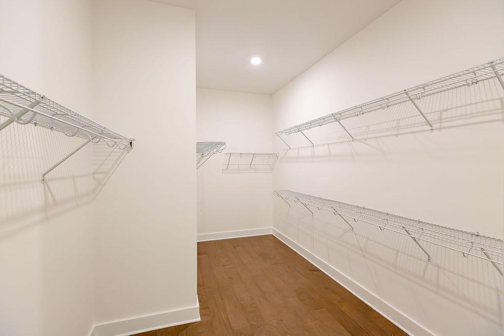 8350 Creekside Overlook Drive