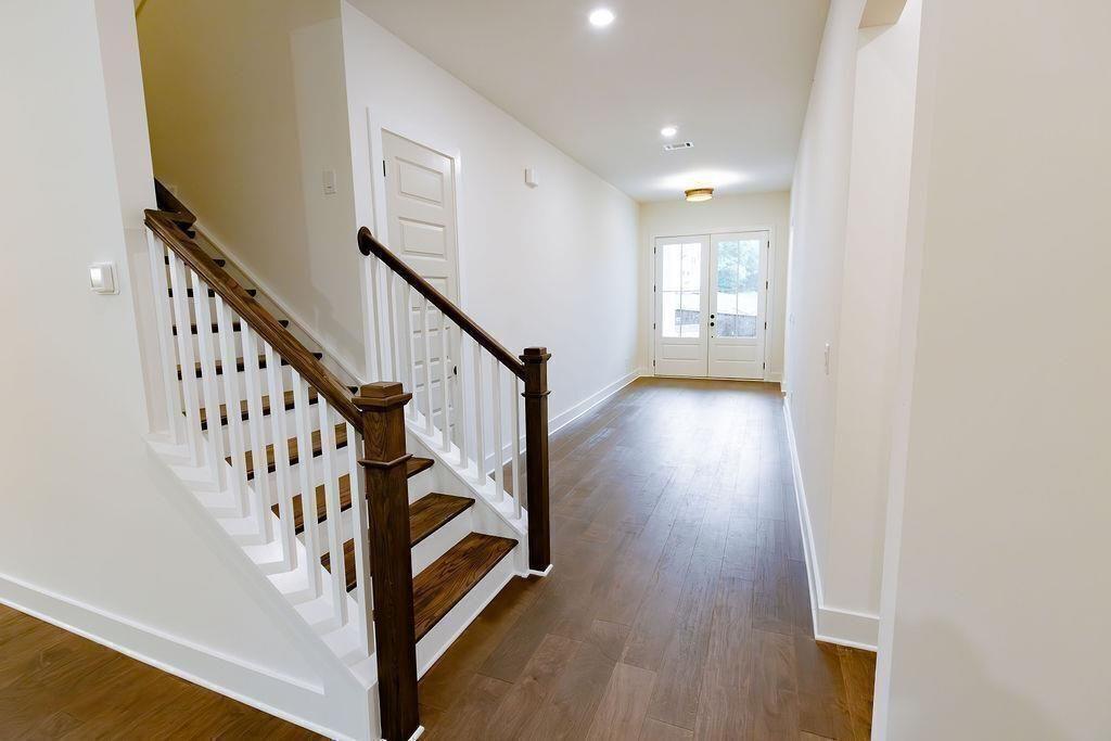 8350 Creekside Overlook Drive