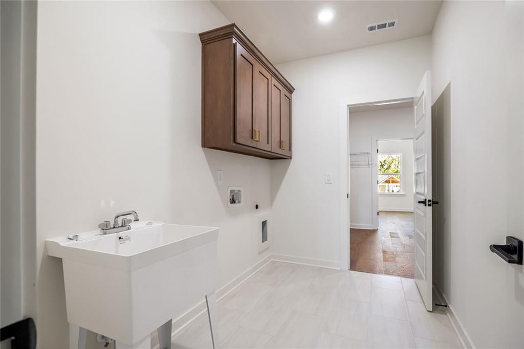 8415 Beryl Overlook