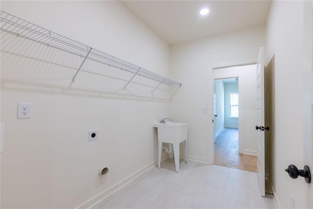 8290 Creekside Overlook Drive