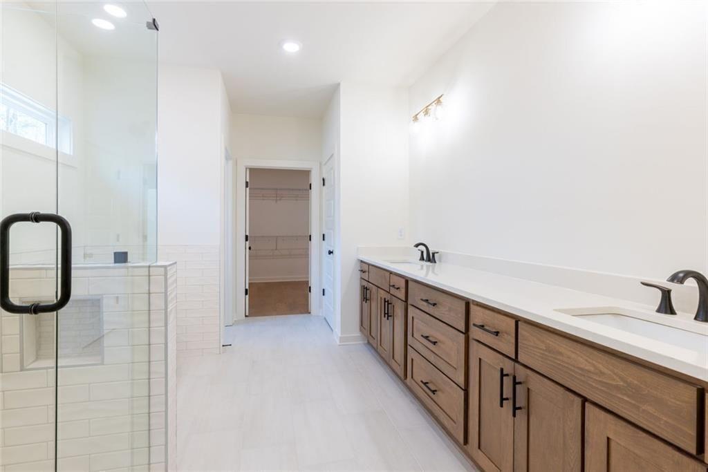 8290 Creekside Overlook Drive