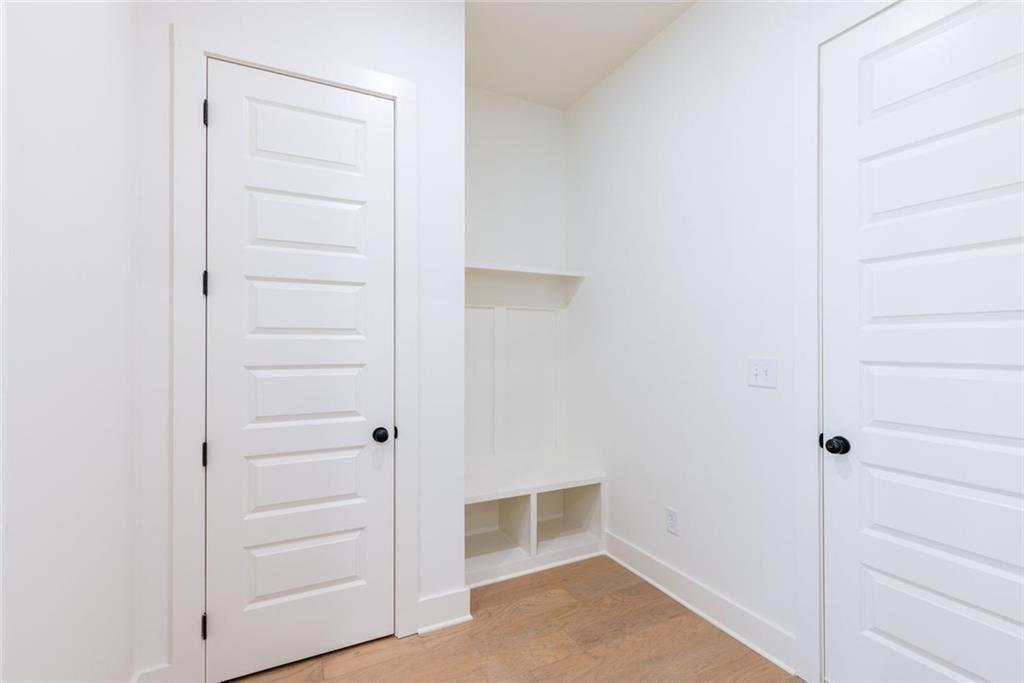 8290 Creekside Overlook Drive