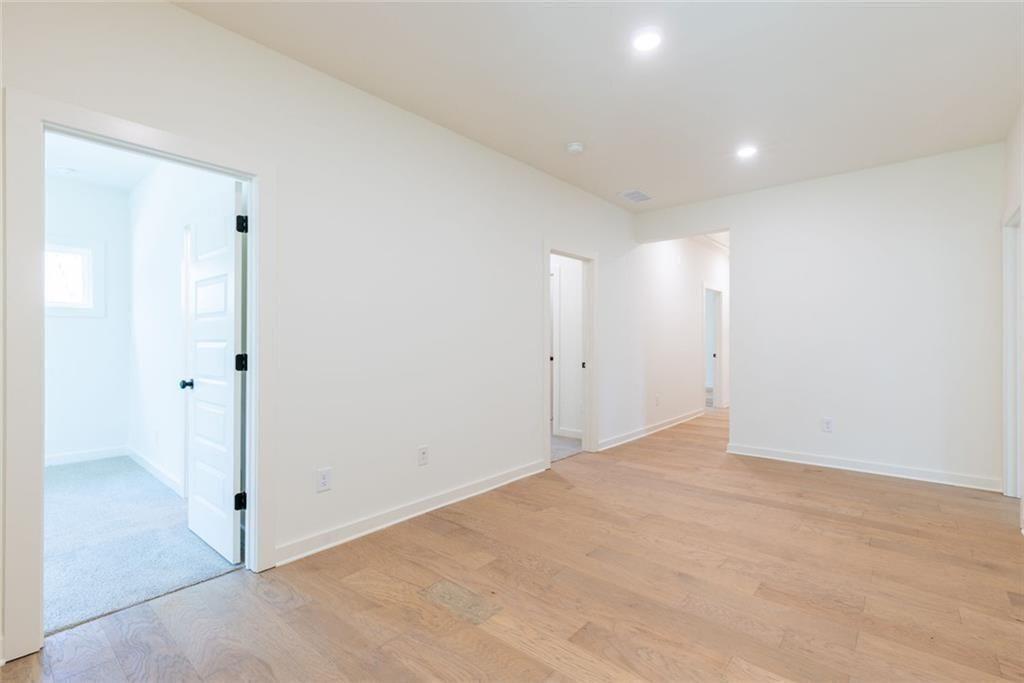 8290 Creekside Overlook Drive