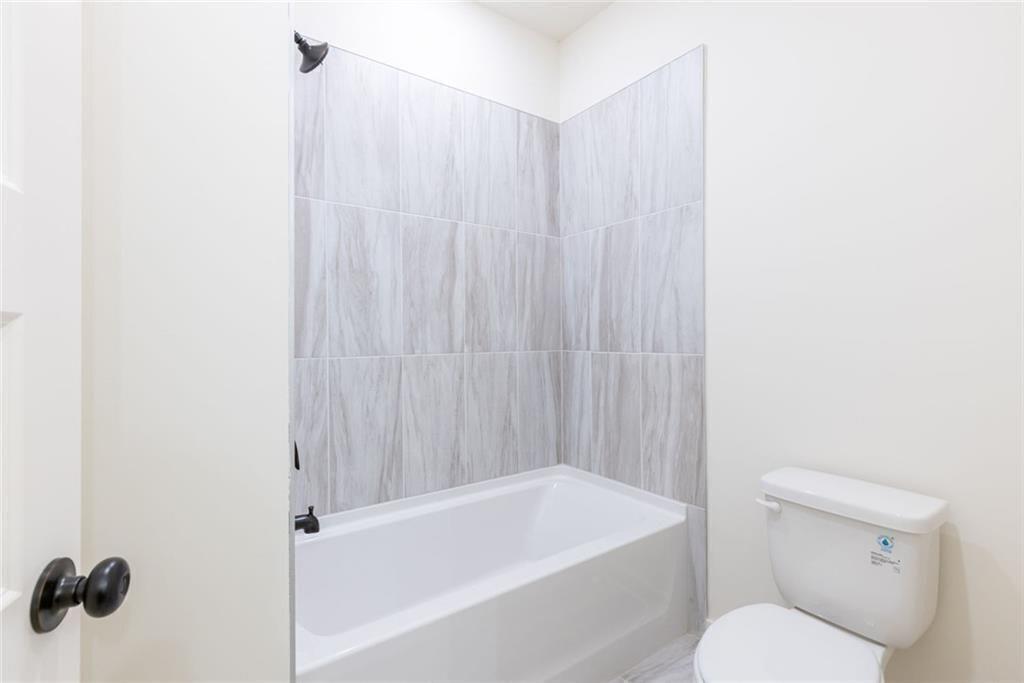 8290 Creekside Overlook Drive