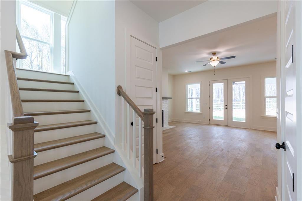 8290 Creekside Overlook Drive