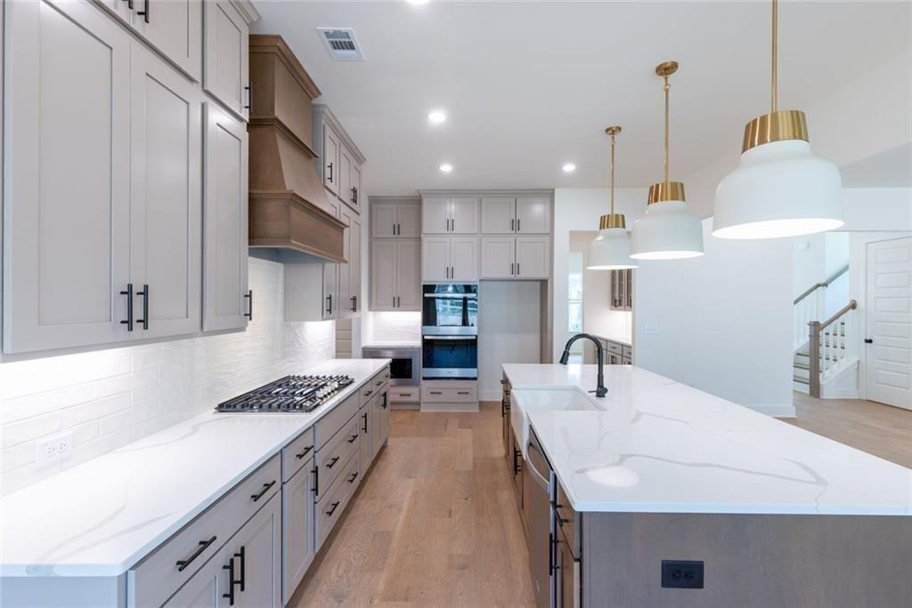 8290 Creekside Overlook Drive