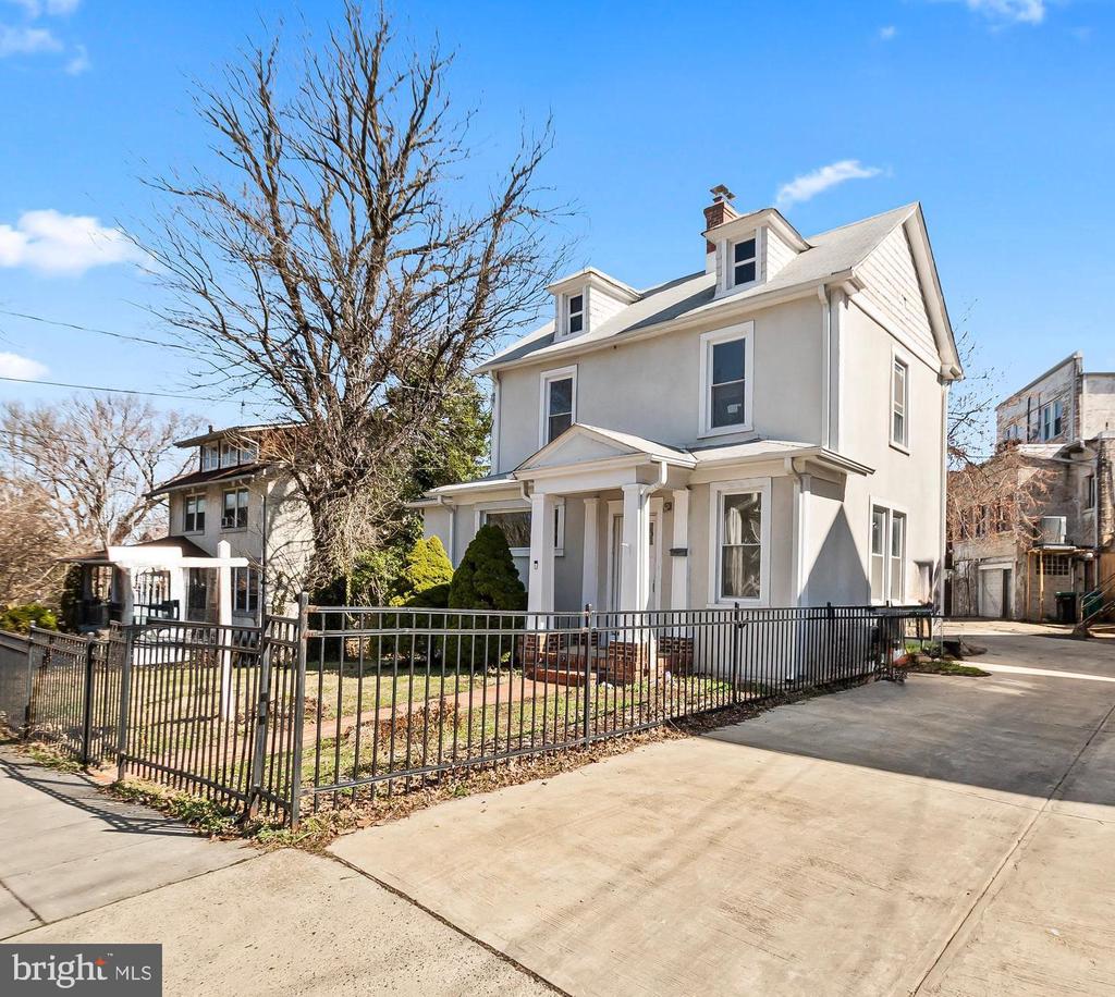 3109 20TH STREET NE