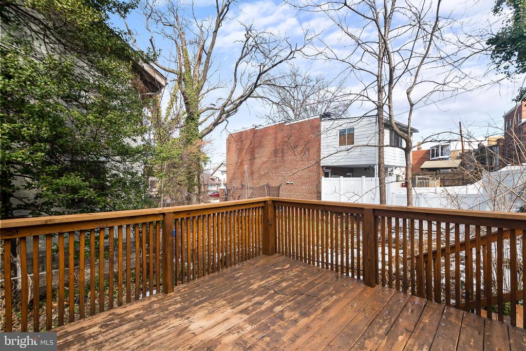 3109 20TH STREET NE