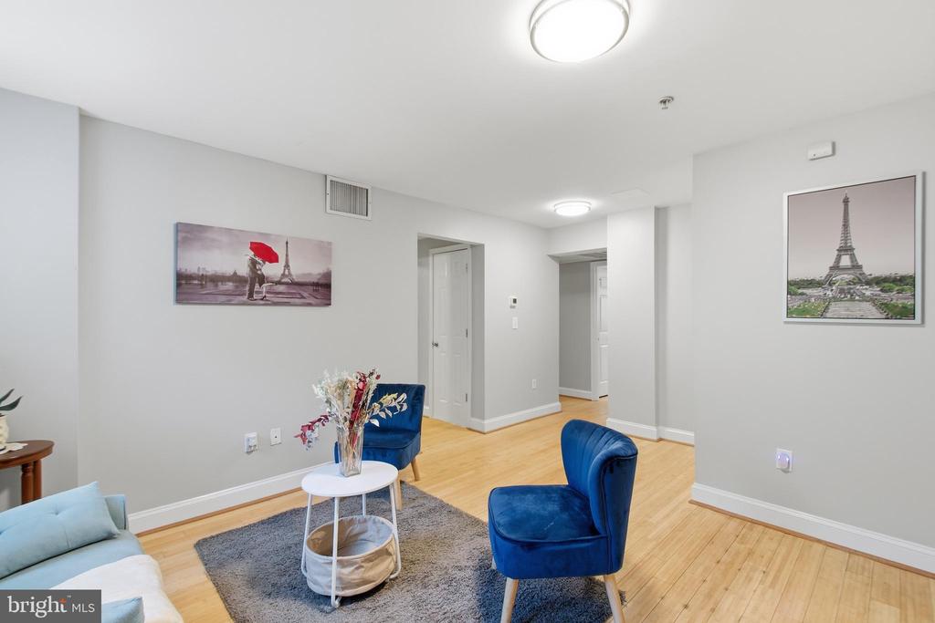 1380 BRYANT STREET NE Unit: 10
