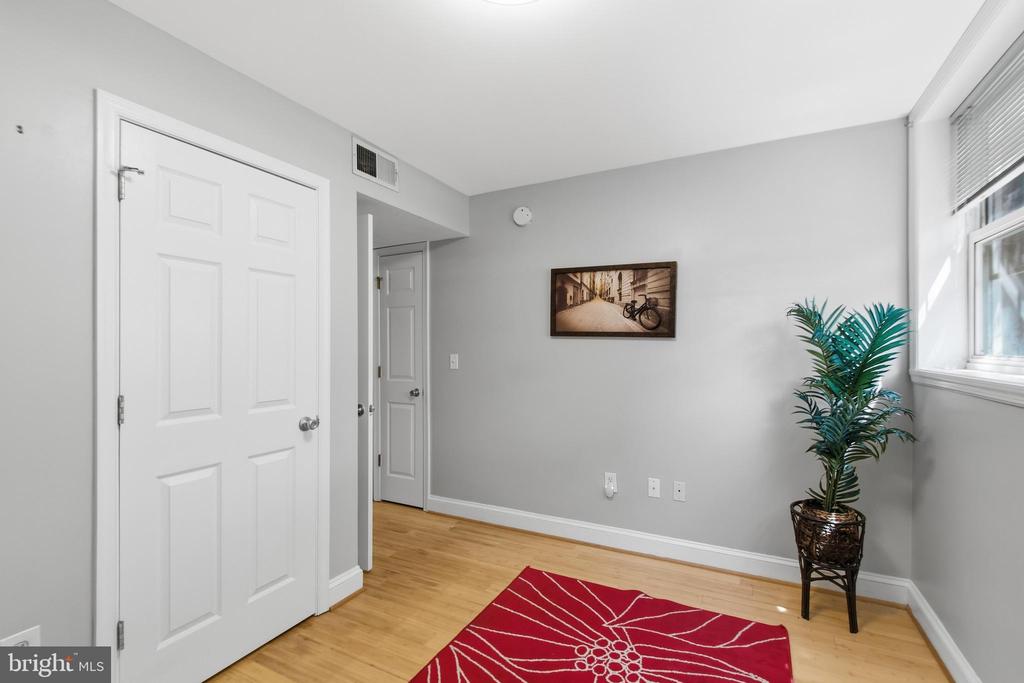 1380 BRYANT STREET NE Unit: 10