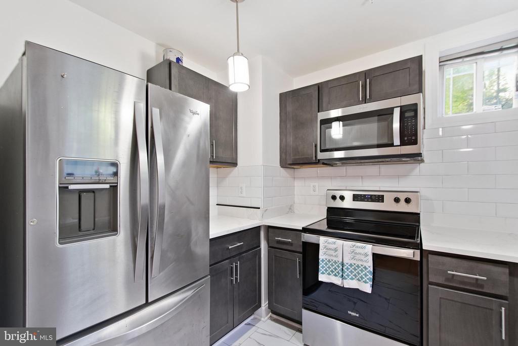 1380 BRYANT STREET NE Unit: 10
