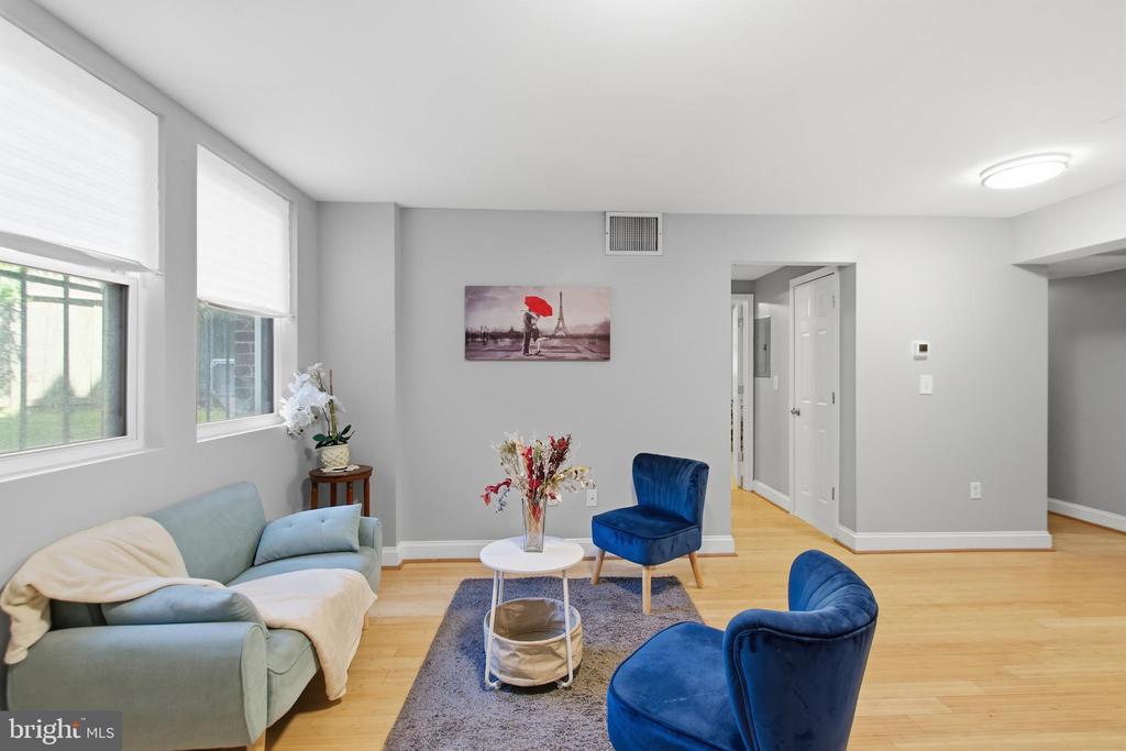 1380 BRYANT STREET NE Unit: 10