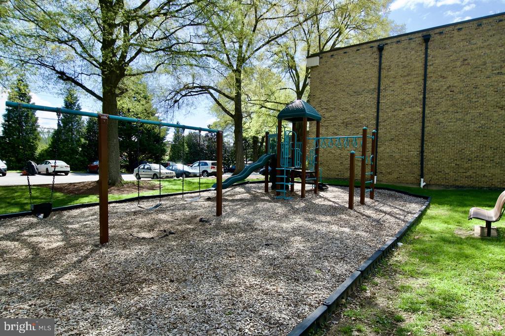 2105 WALSH VIEW TERRACE 15-302