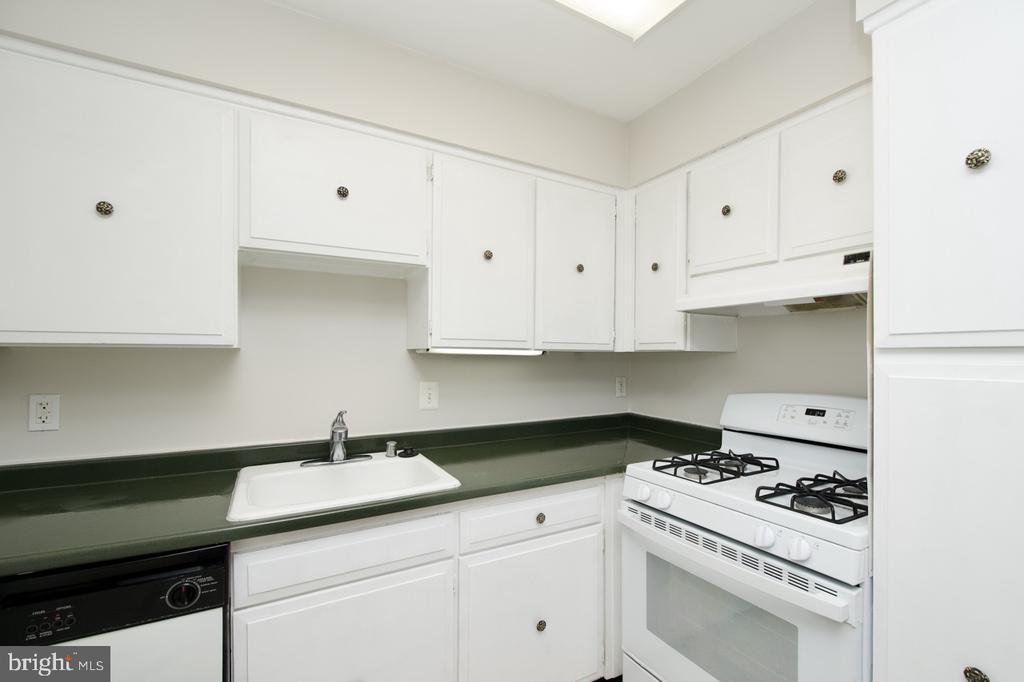 2105 WALSH VIEW TERRACE 15-302