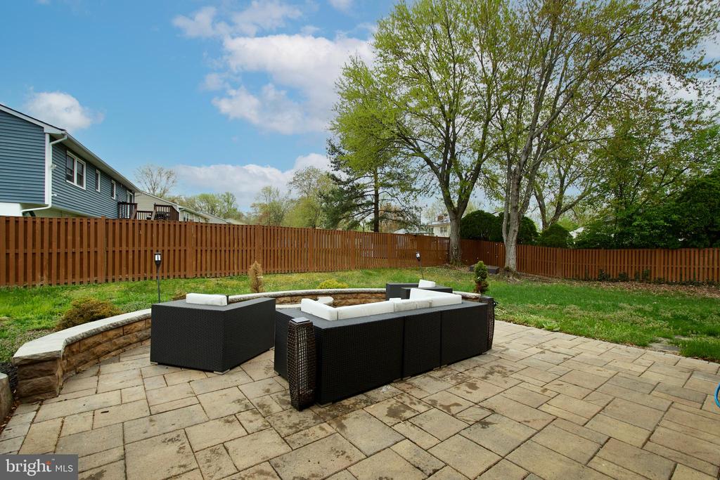 12400 PARKTON STREET
