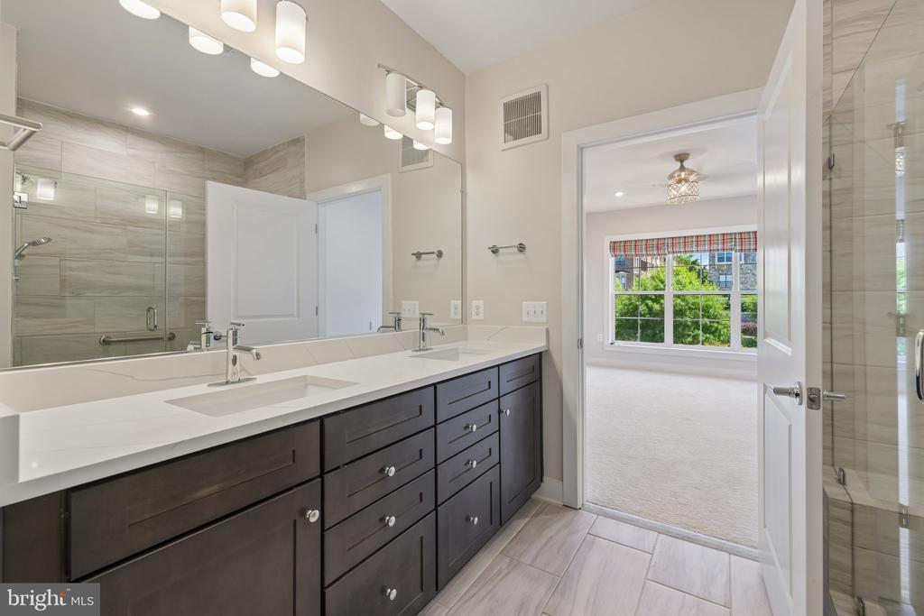 104 SAINT IVES PLACE 402