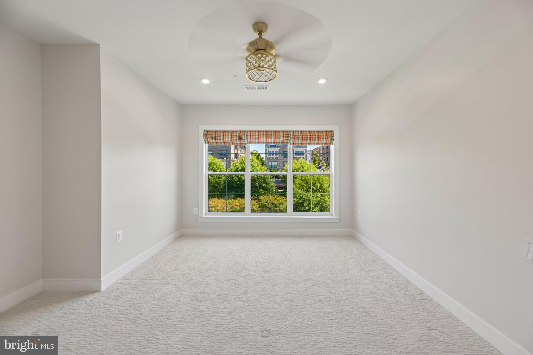 104 SAINT IVES PLACE 402