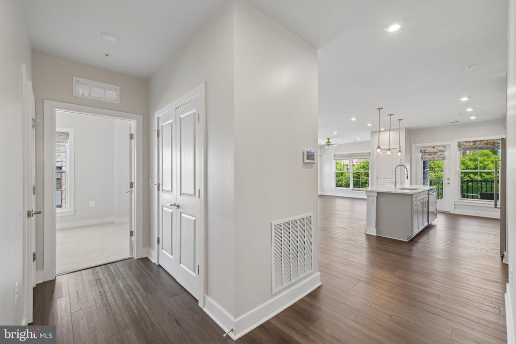 104 SAINT IVES PLACE 402