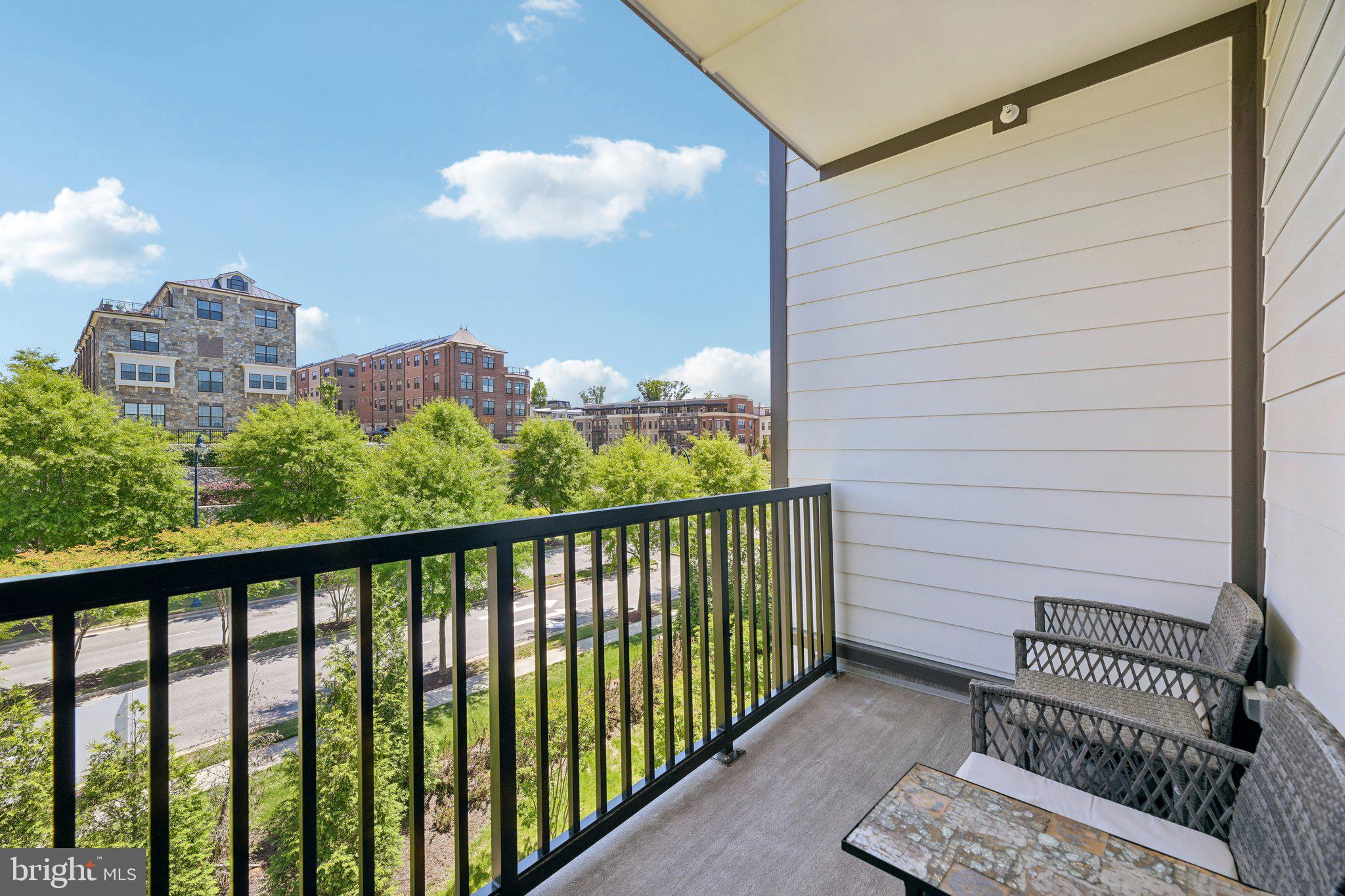 104 SAINT IVES PLACE 402