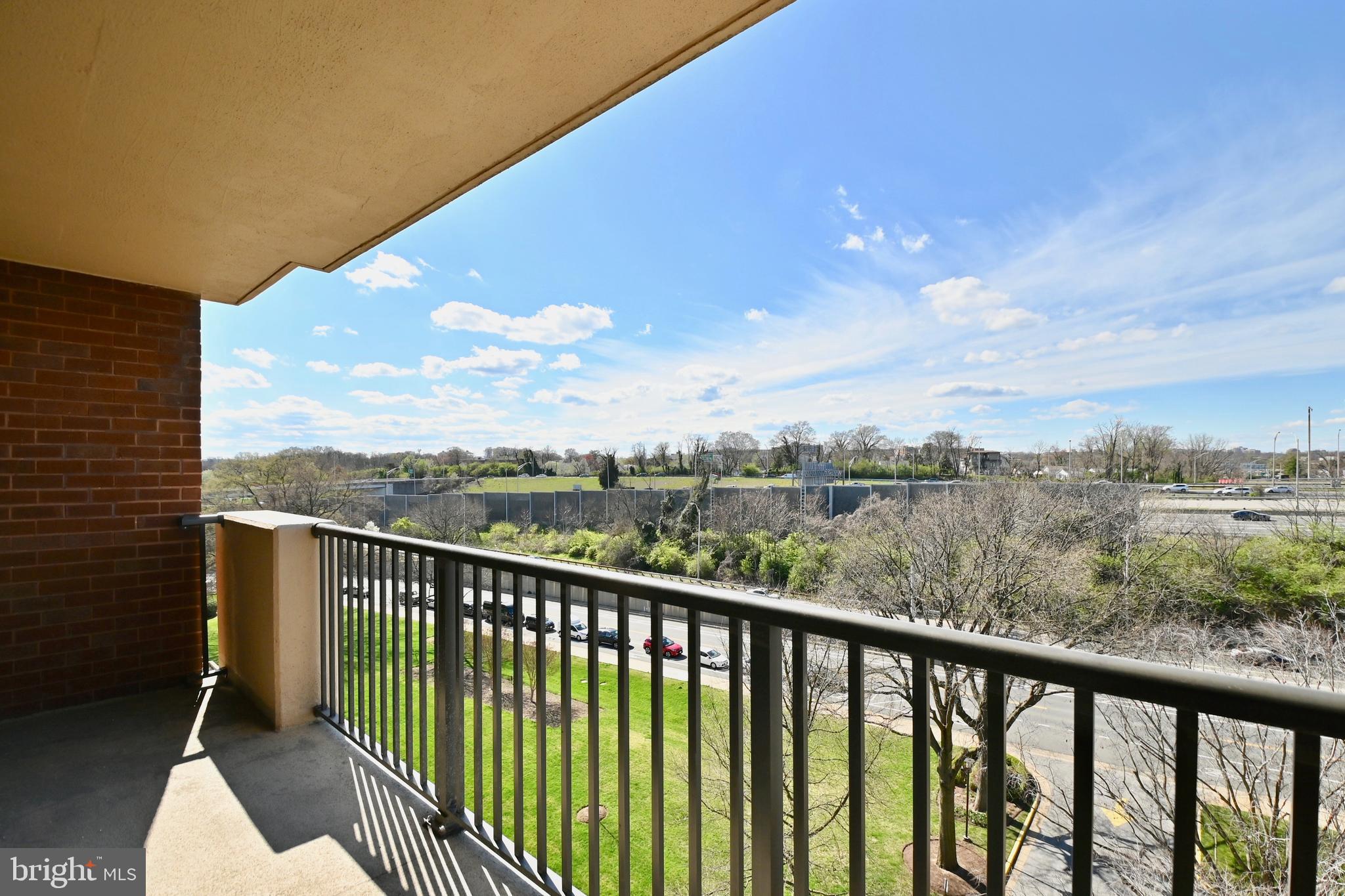 1300 ARMY NAVY DRIVE 729