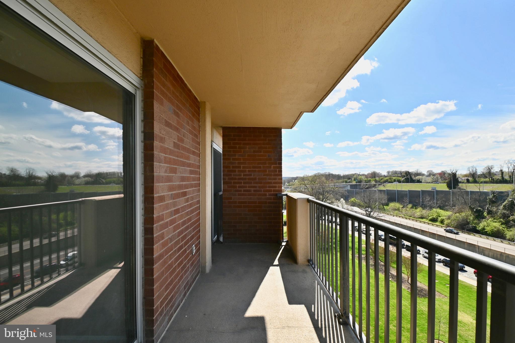 1300 ARMY NAVY DRIVE 729