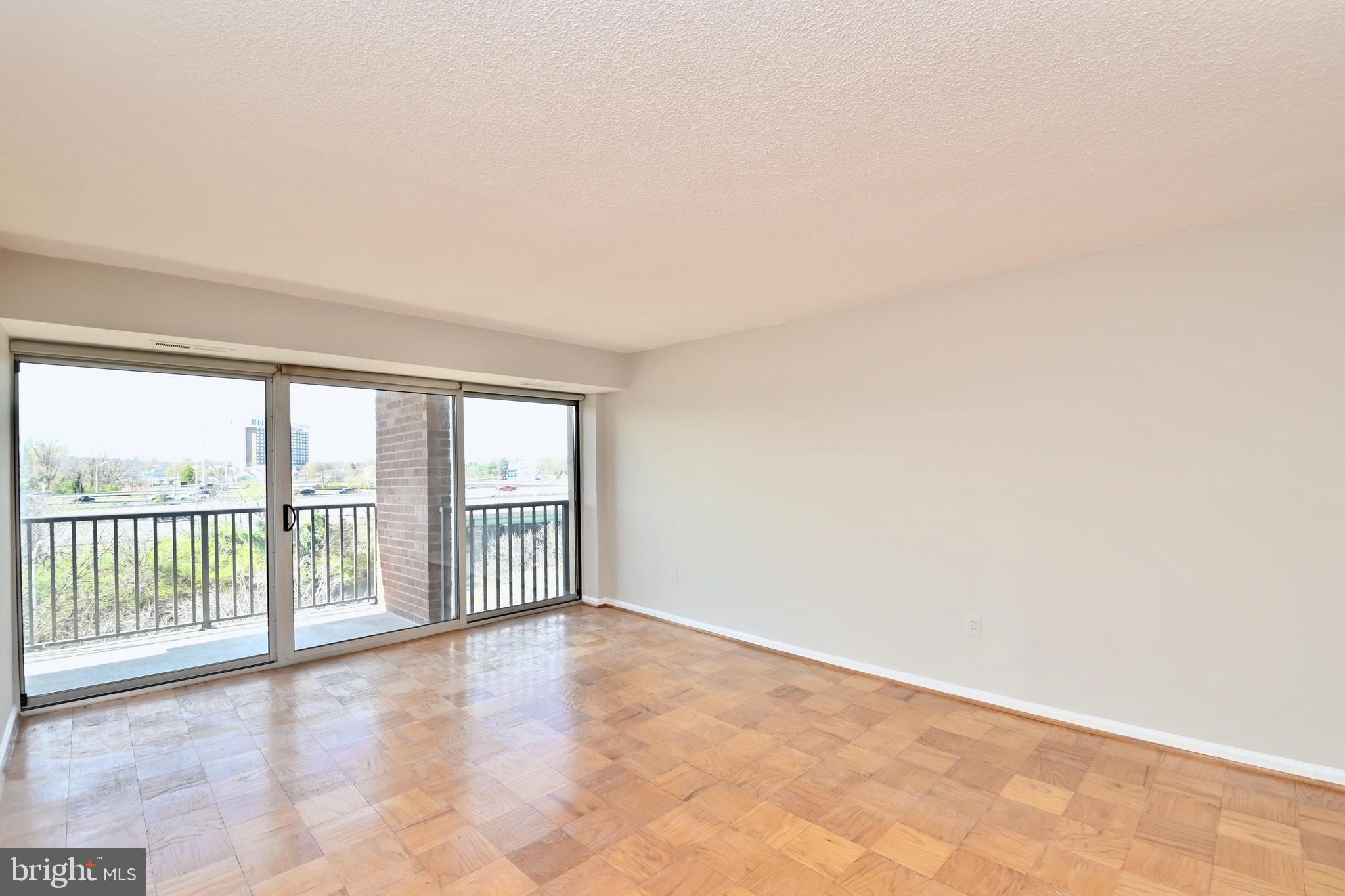 1300 ARMY NAVY DRIVE 729