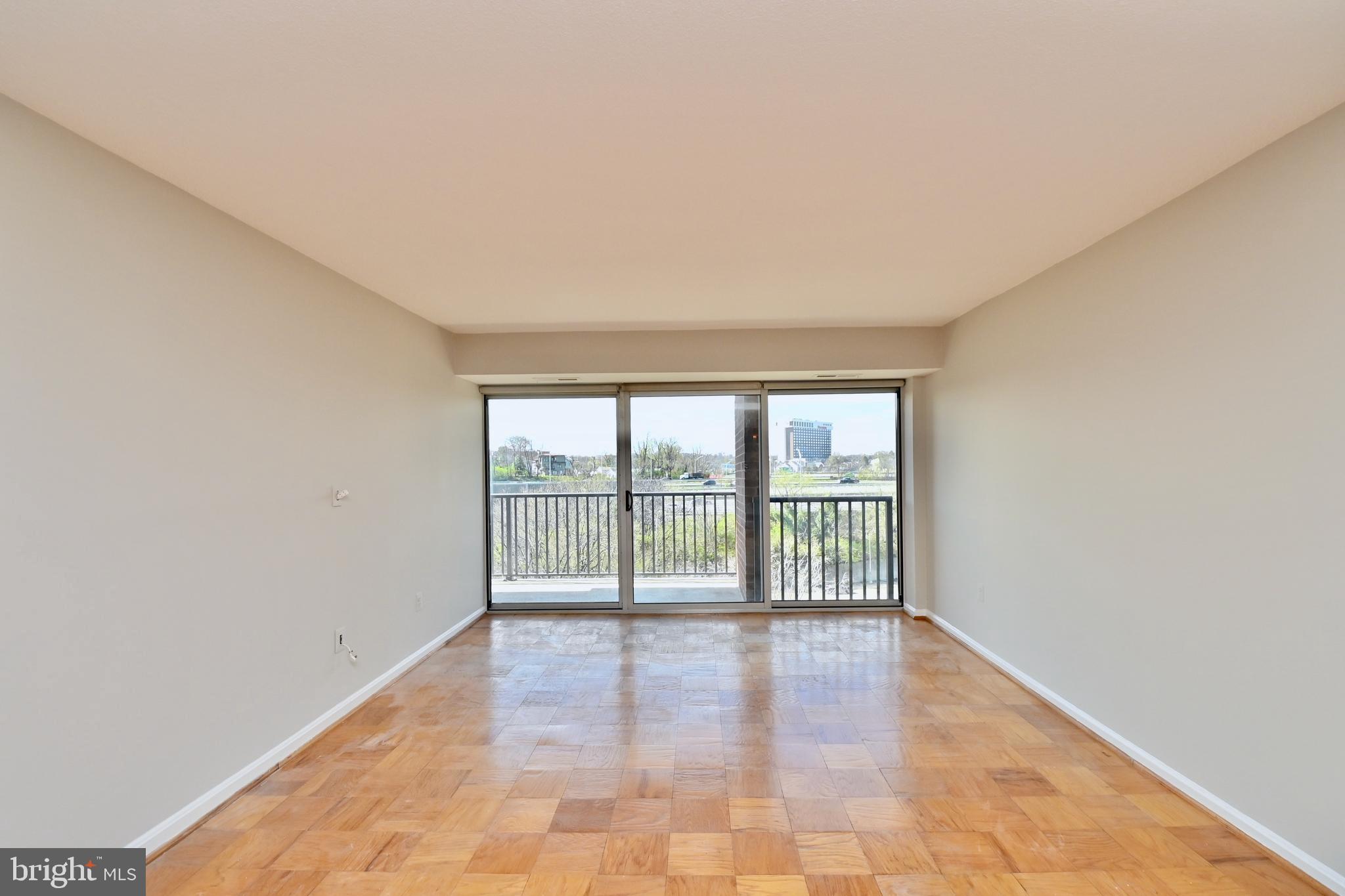 1300 ARMY NAVY DRIVE 729