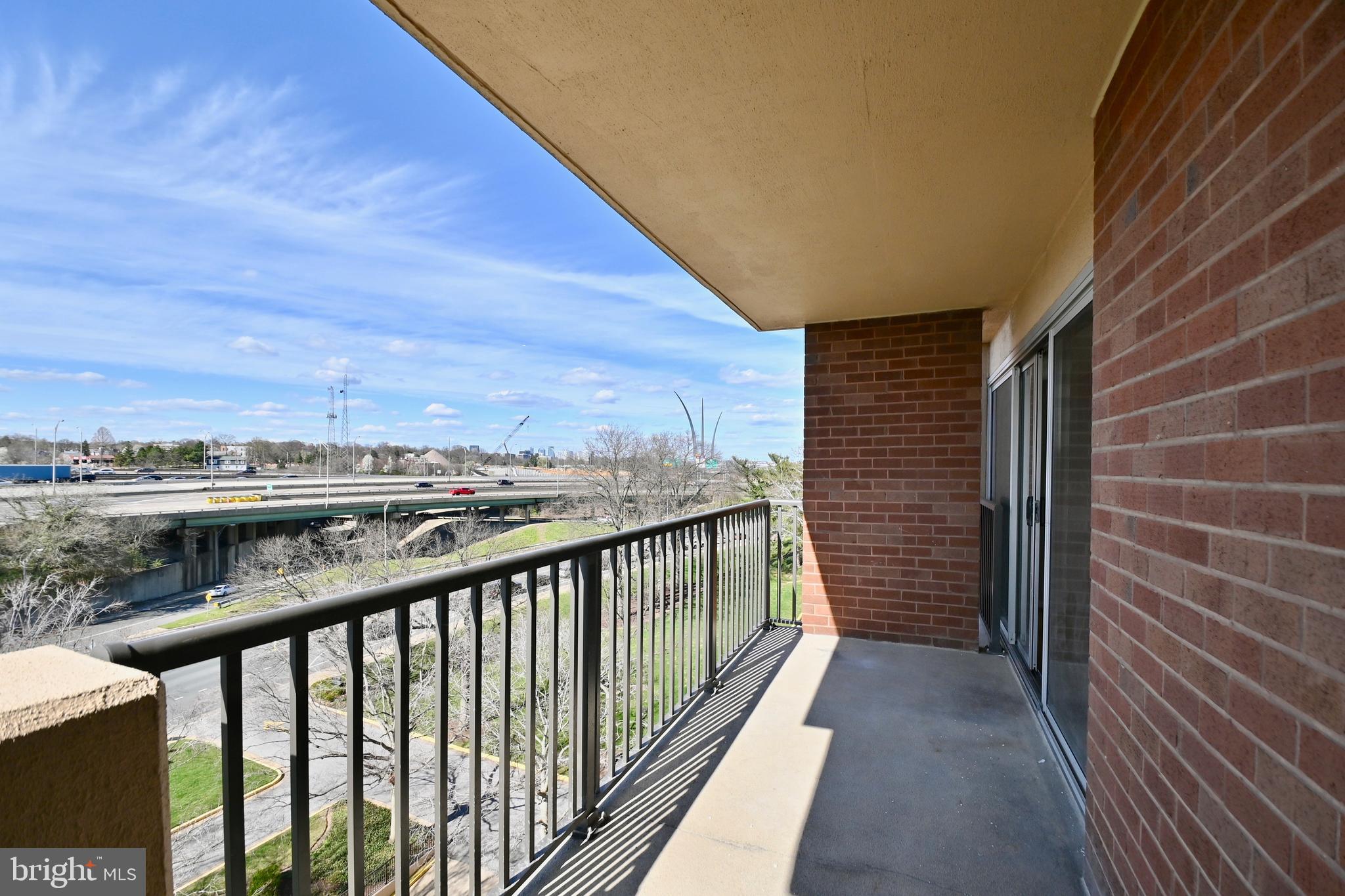 1300 ARMY NAVY DRIVE 729
