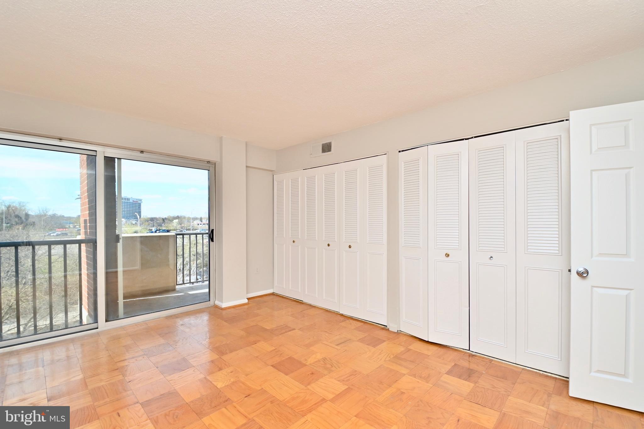 1300 ARMY NAVY DRIVE 729