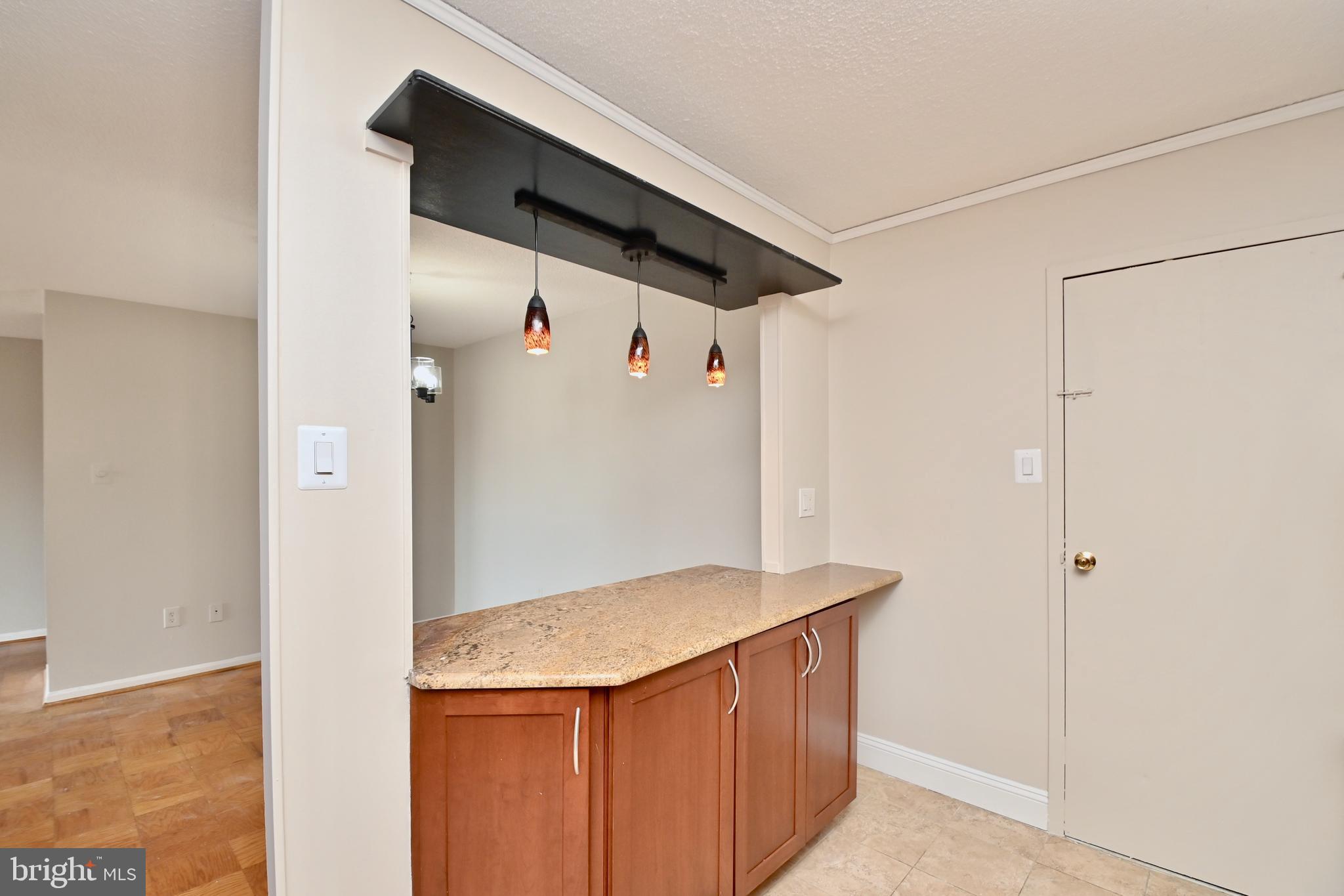 1300 ARMY NAVY DRIVE 729