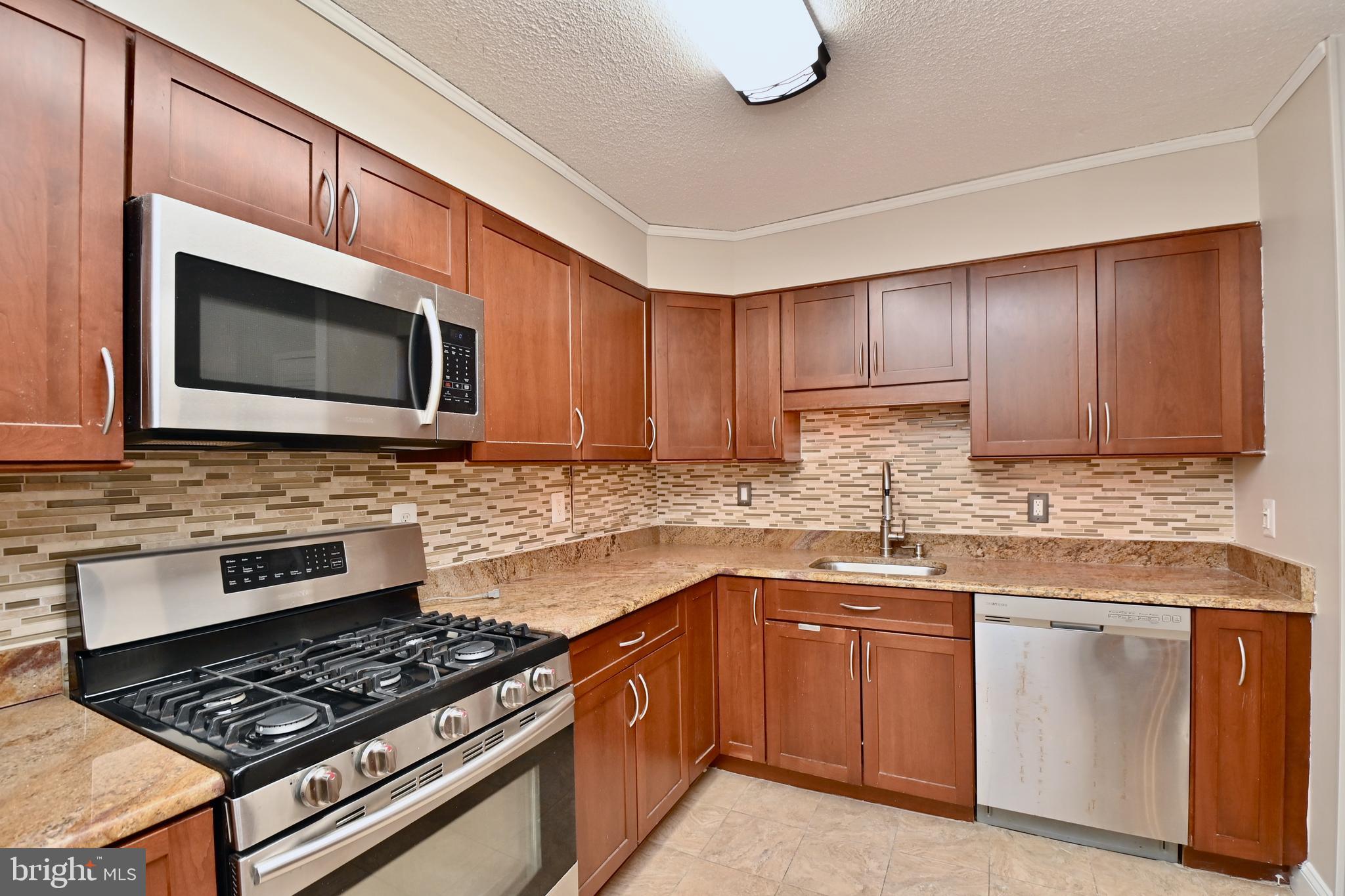 1300 ARMY NAVY DRIVE 729