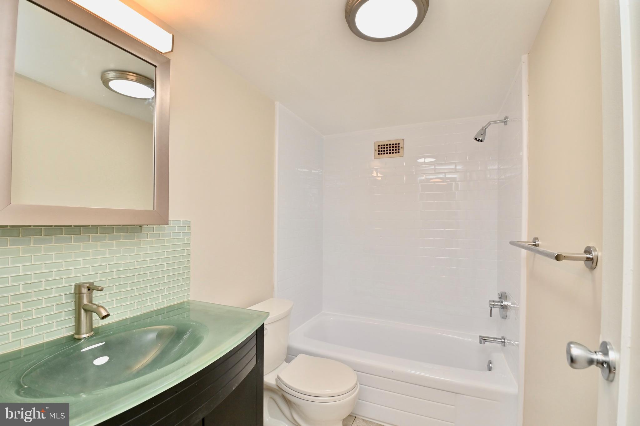 1300 ARMY NAVY DRIVE 729