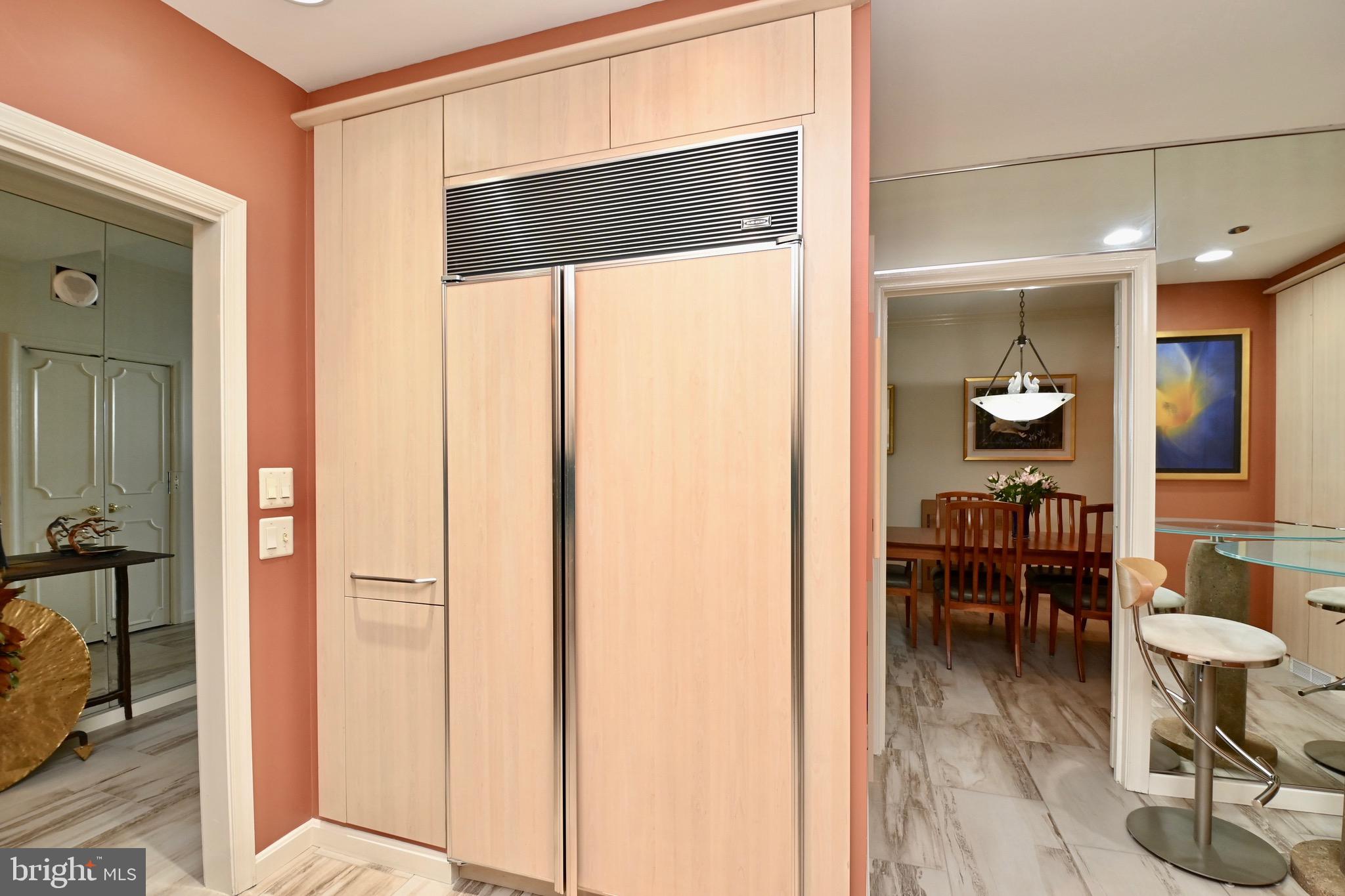 1300 CRYSTAL DRIVE PH8S