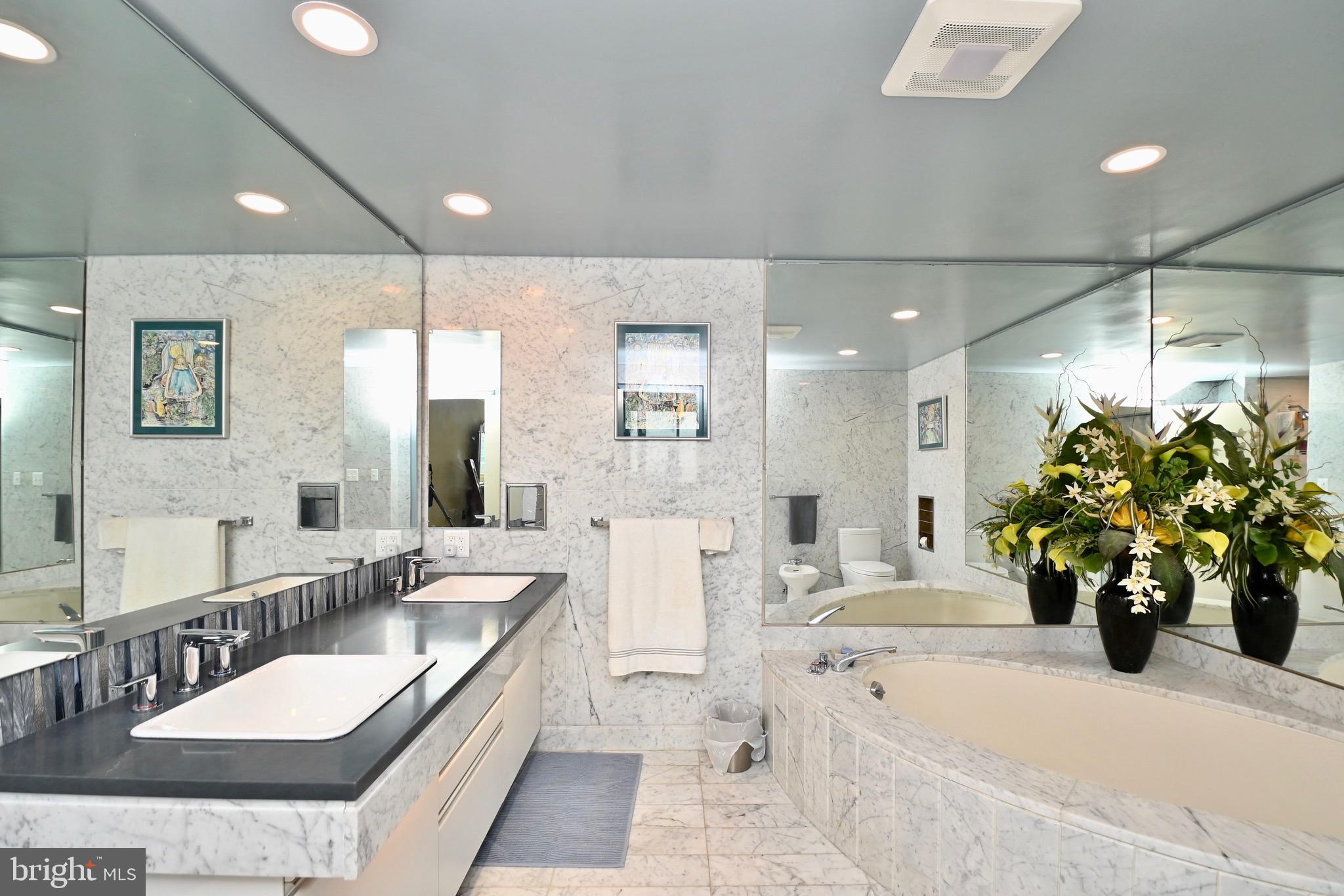 1300 CRYSTAL DRIVE PH8S