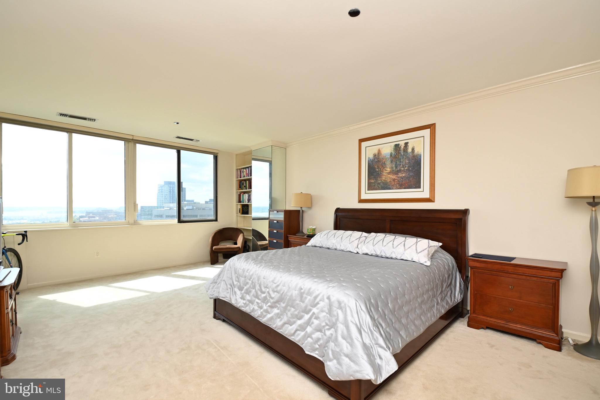 1300 CRYSTAL DRIVE PH8S