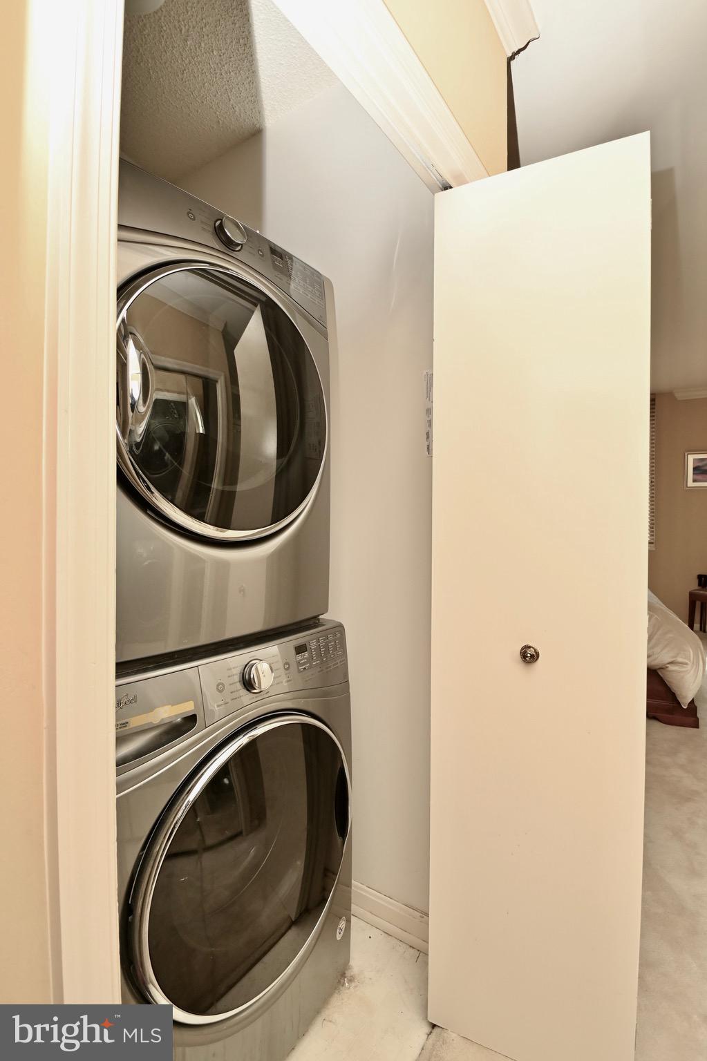 1300 CRYSTAL DRIVE PH8S