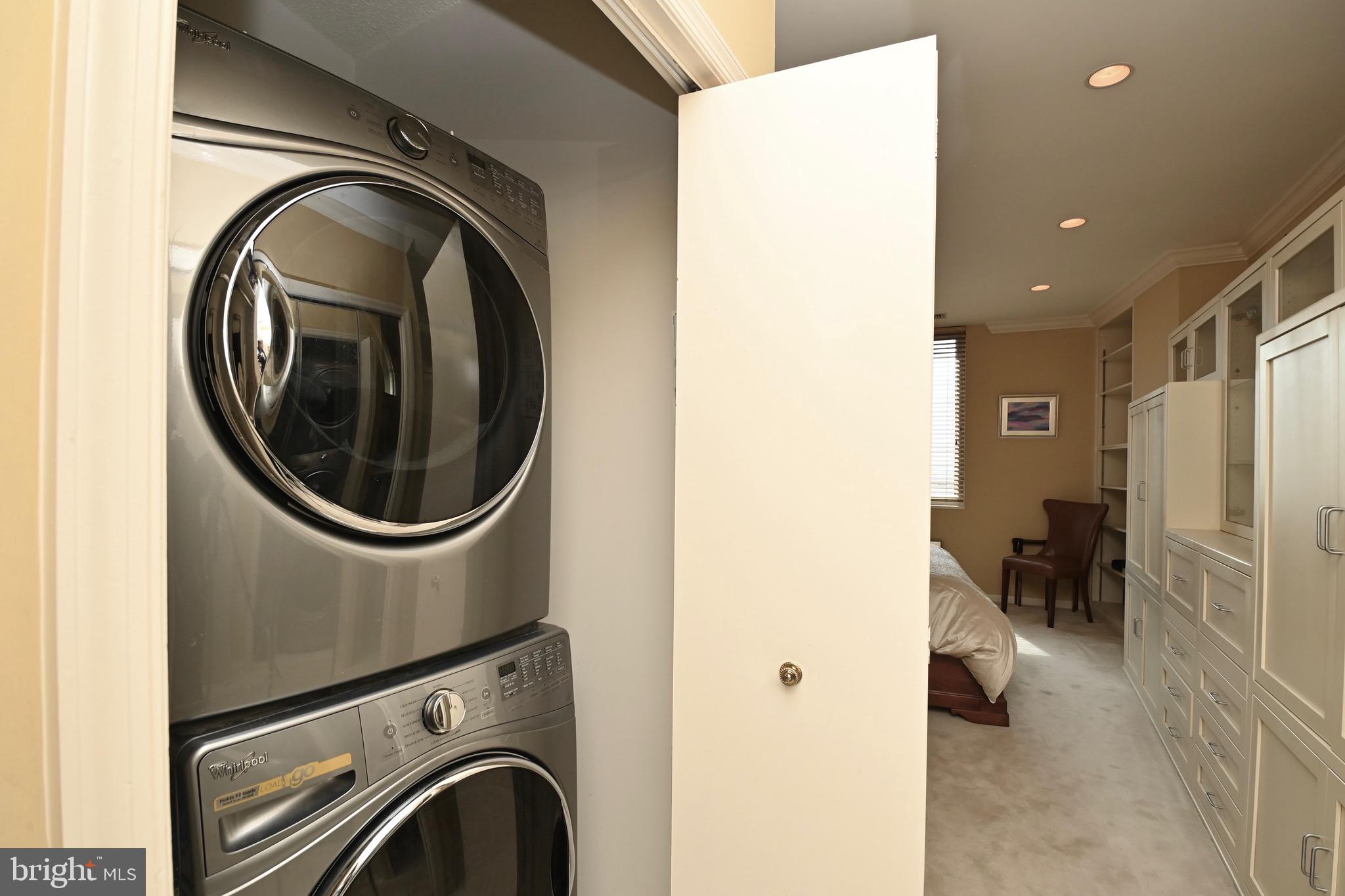 1300 CRYSTAL DRIVE PH8S