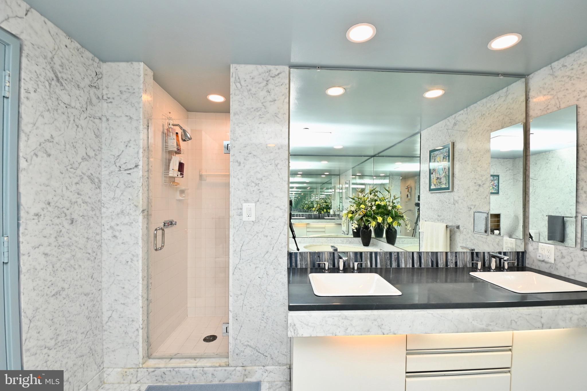 1300 CRYSTAL DRIVE PH8S