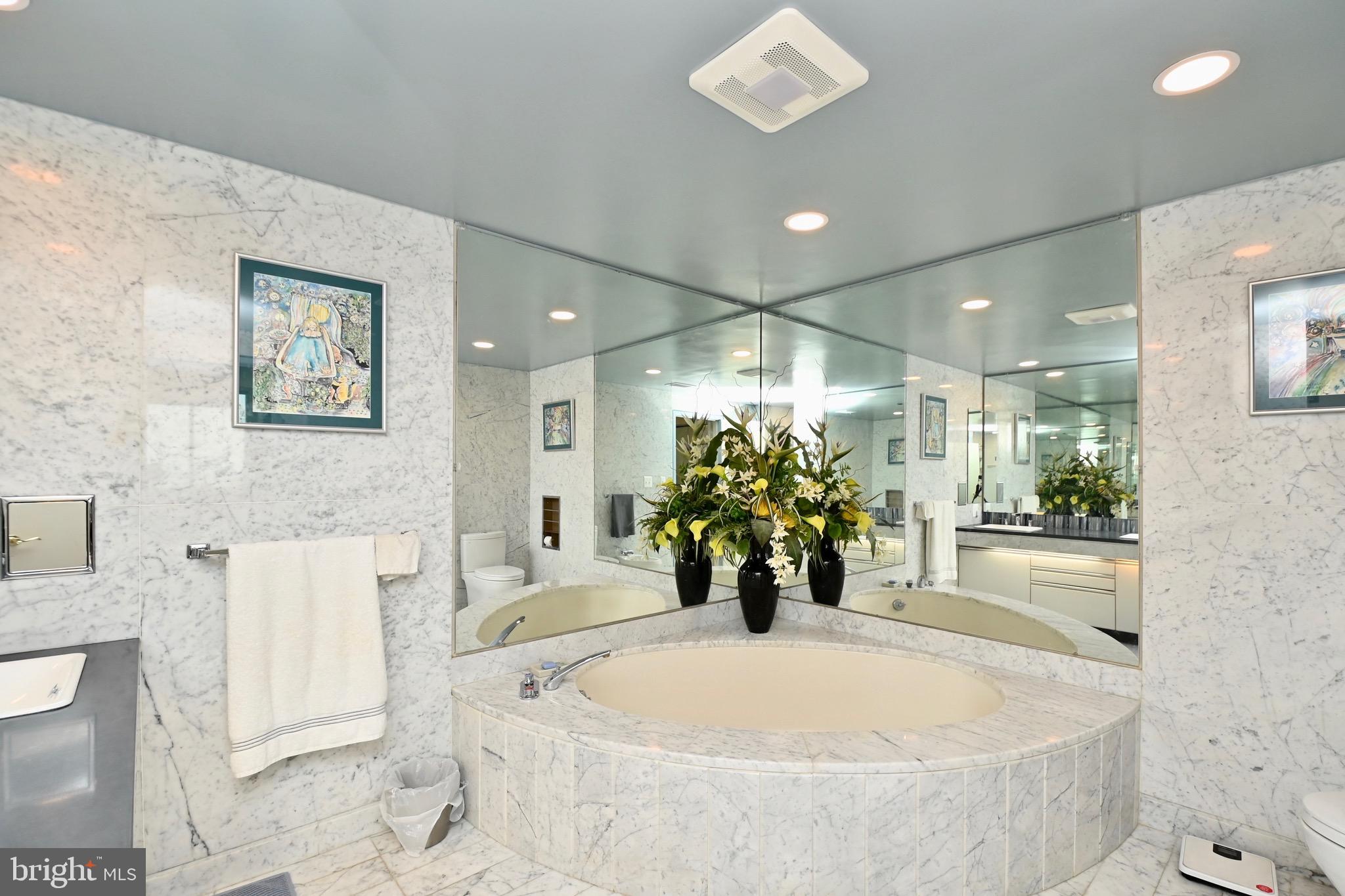 1300 CRYSTAL DRIVE PH8S