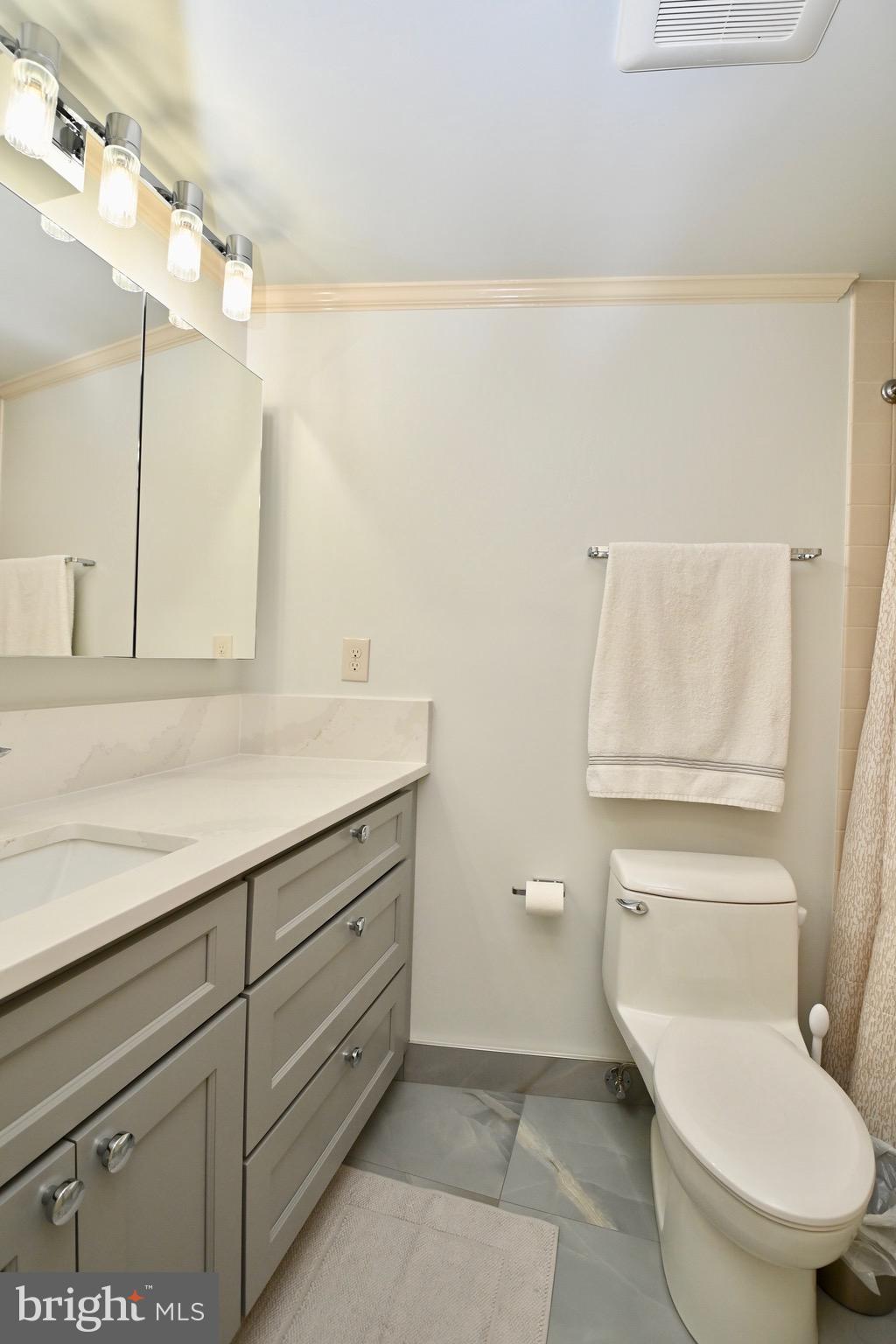 1300 CRYSTAL DRIVE PH8S