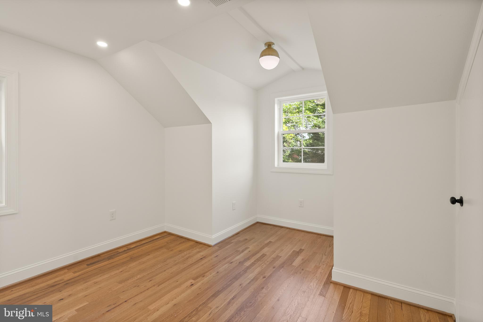 6337 22ND STREET N