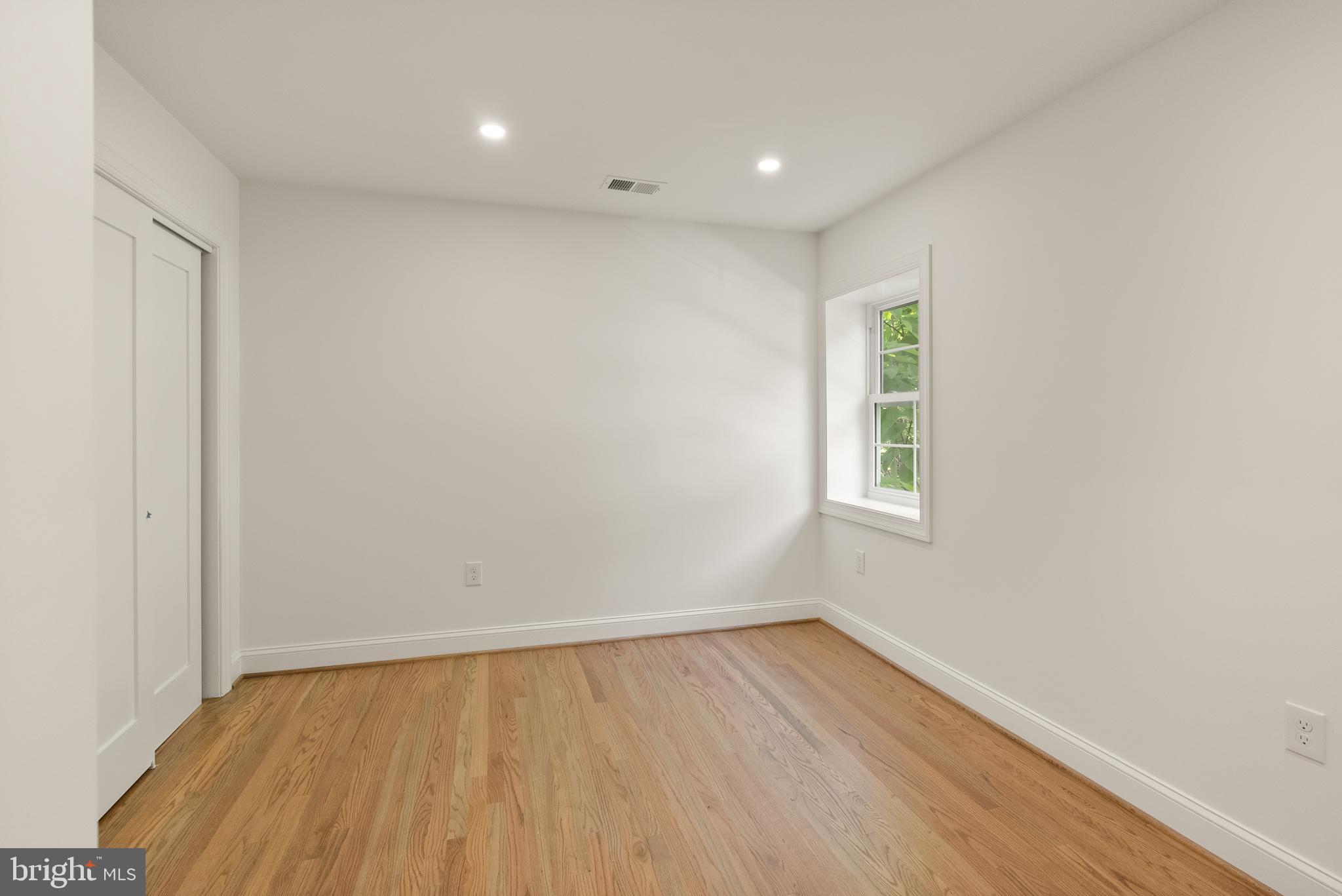 6337 22ND STREET N