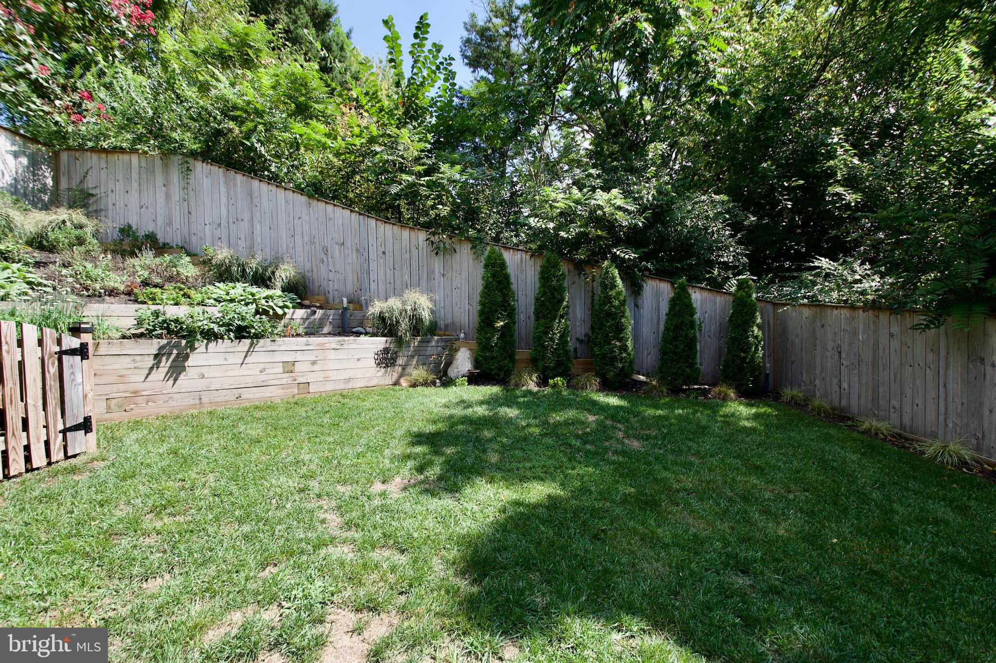 2007 S MONROE STREET