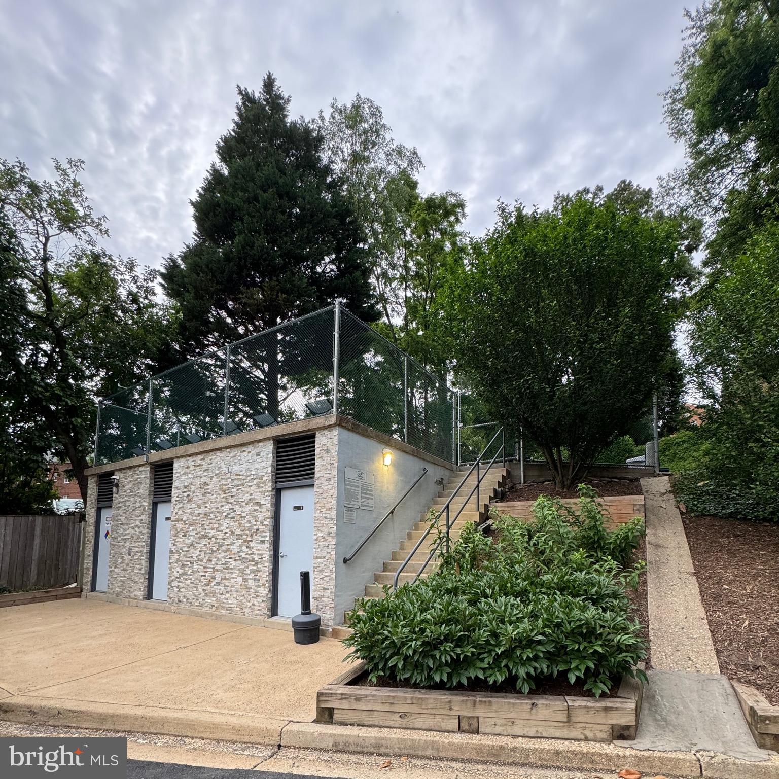 5353 COLUMBIA PIKE 105