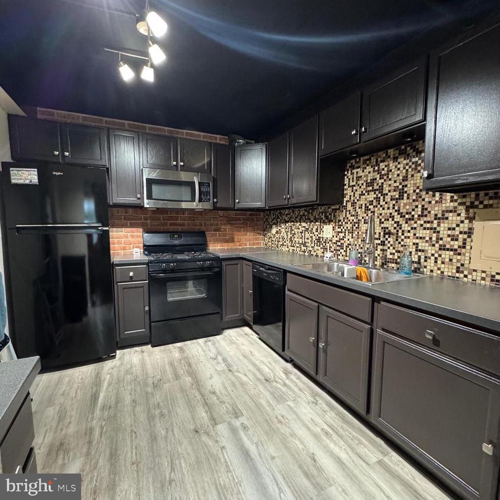 5353 COLUMBIA PIKE 105