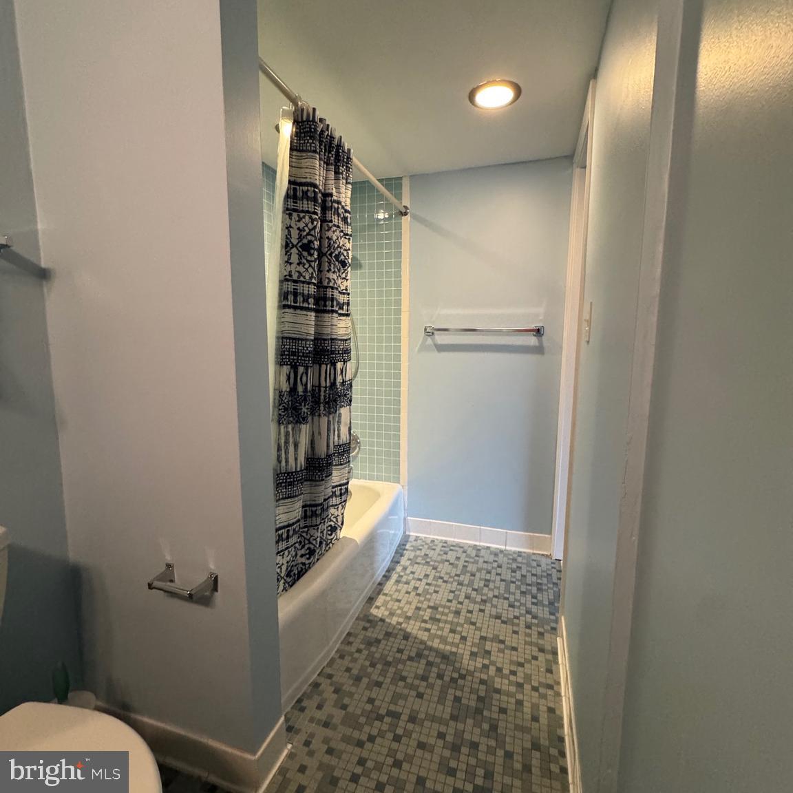 5353 COLUMBIA PIKE 105