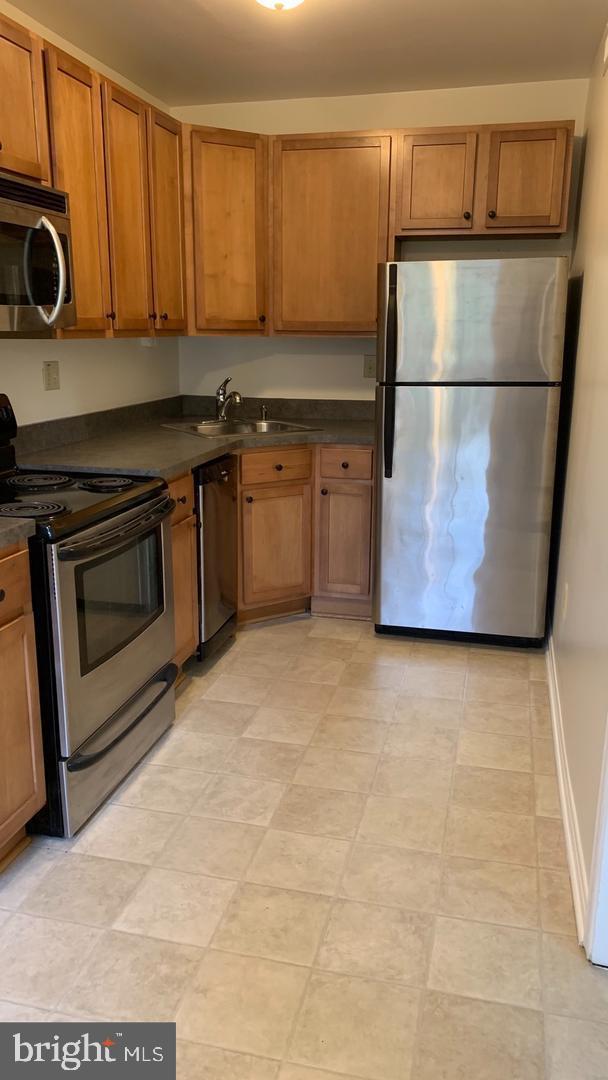 2011 KEY BOULEVARD 12595
