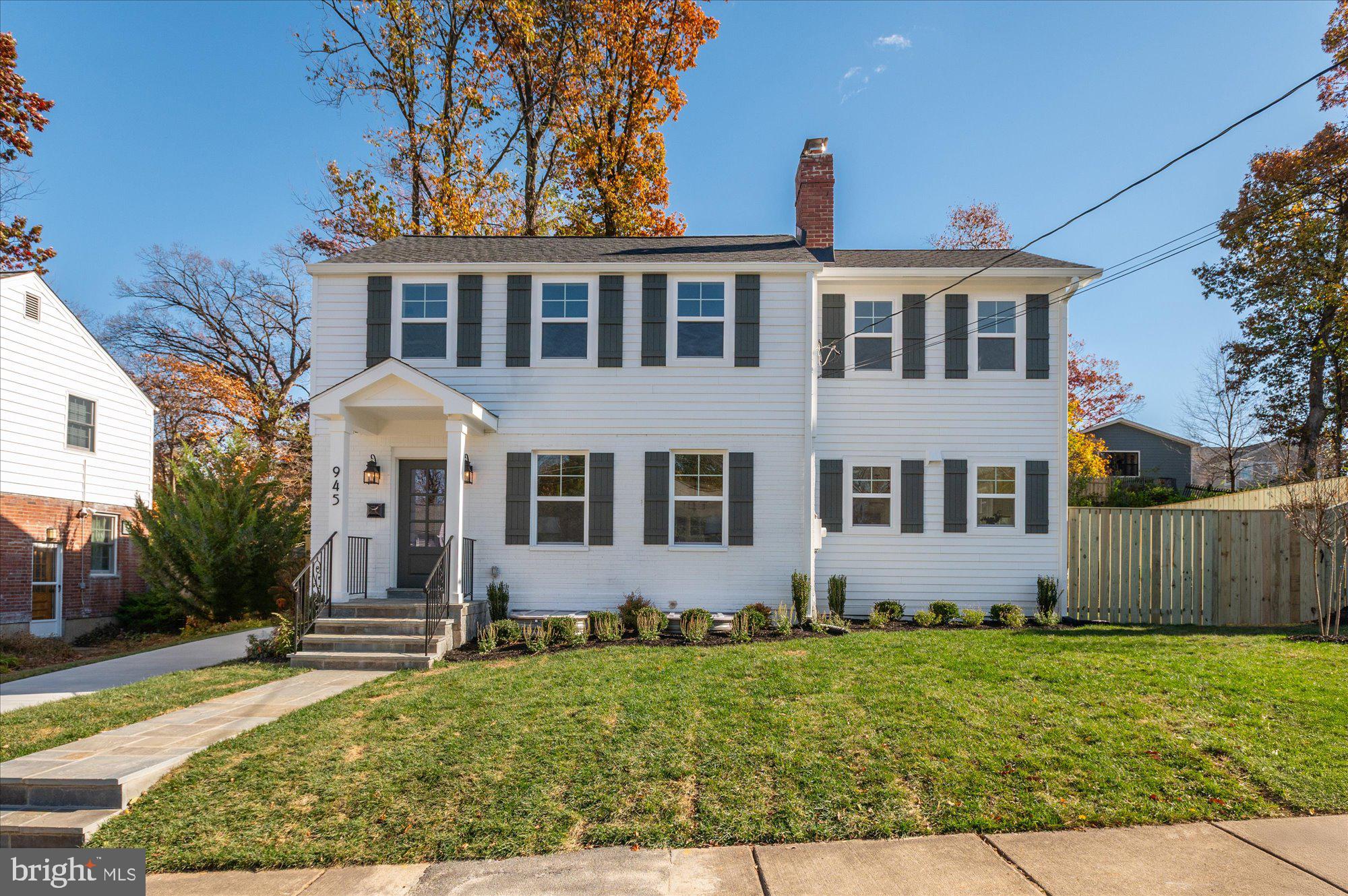945 N LEBANON STREET