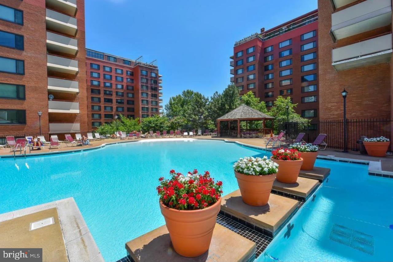 1111 ARLINGTON BOULEVARD 318